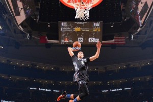 澳客网官网_大英名宿王牌节目中吐槽 中甲联赛爆成国际网红