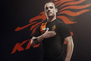 官方澳客网：湖人新星克里斯蒂手感冰冷，13投仅3中引担忧