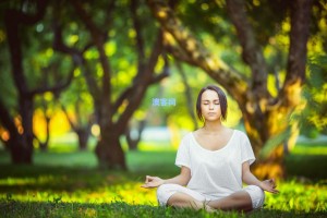 澳客网：贝克汉姆家族新星闪耀！布鲁克林·贝克汉姆正式签约英冠球队，开启职业足球征程