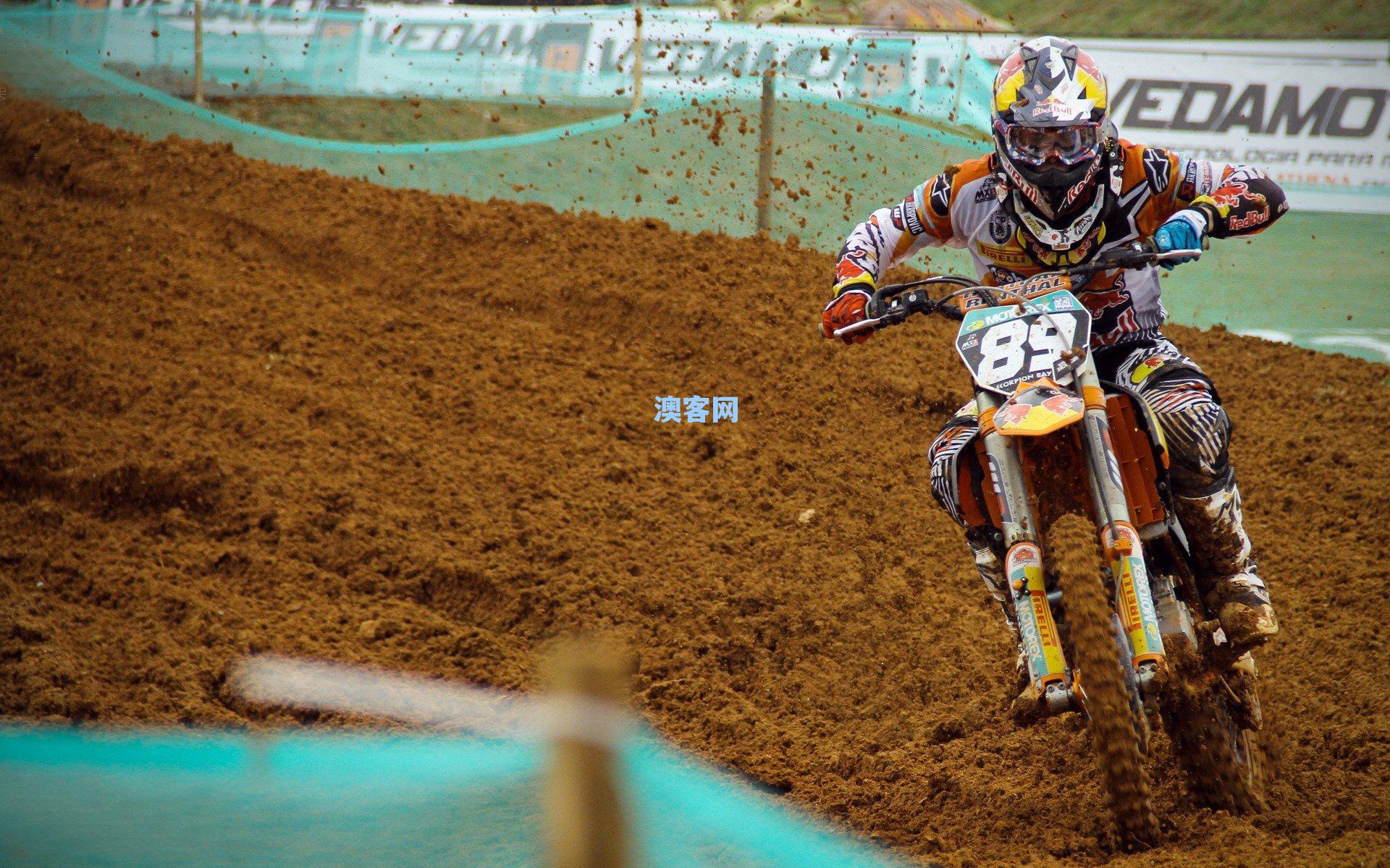 勒布朗·詹姆斯重申与湖人管理层关系稳固，共同聚焦冠军征程